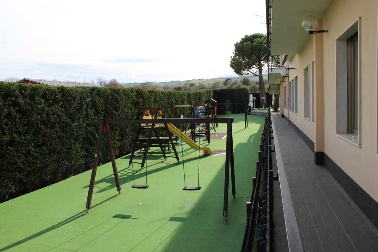 Hotel Di Rocco Loreto Aprutino Exterior photo